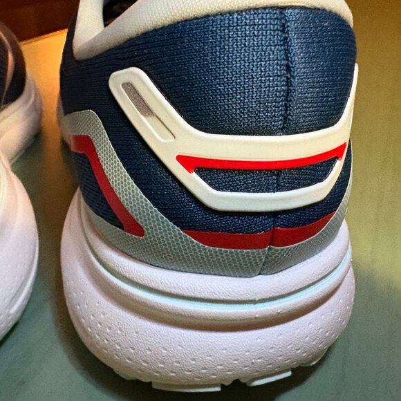 WORN 1X Womens Brooks Ghost 15 Running Shoes Size 11 B 1203801B497 - Picture 6 of 12